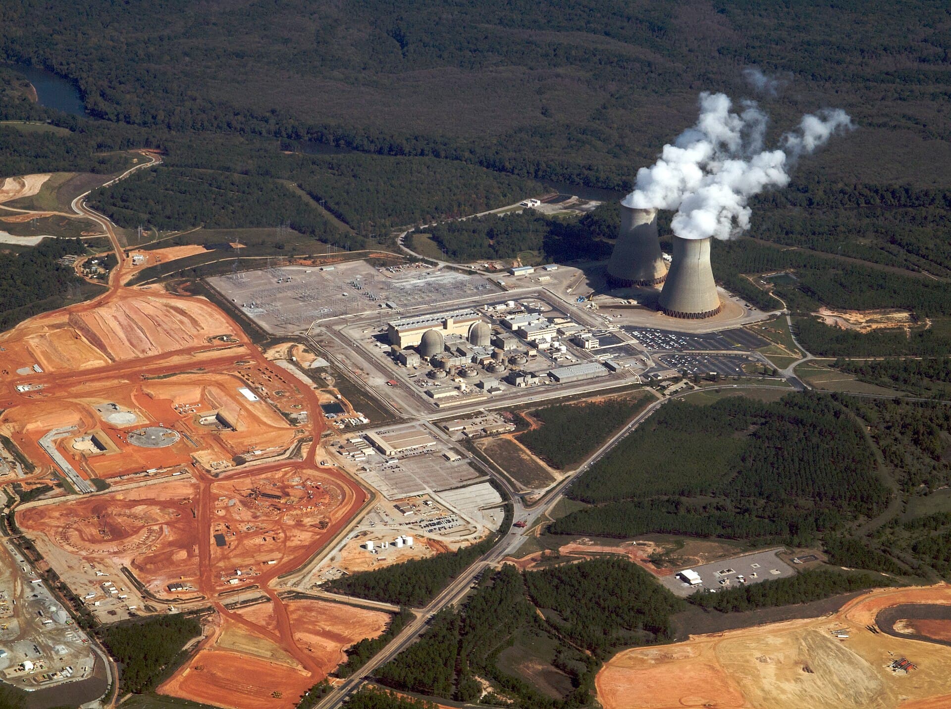 Aerial view of the Vogtle nuclear power plant in Georgia with its reactors and cooling towers